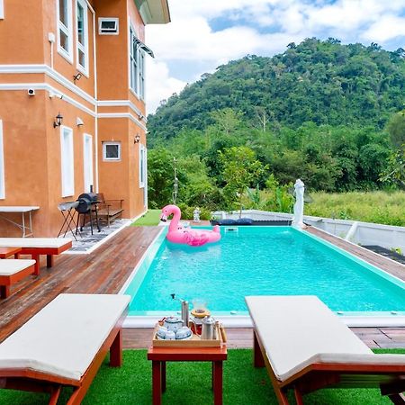 Chateau De Luxi Khao Yai - ชาโตว์ เดอ ลูซี่ เขาใหญ่ Villa Mu Si Luaran gambar