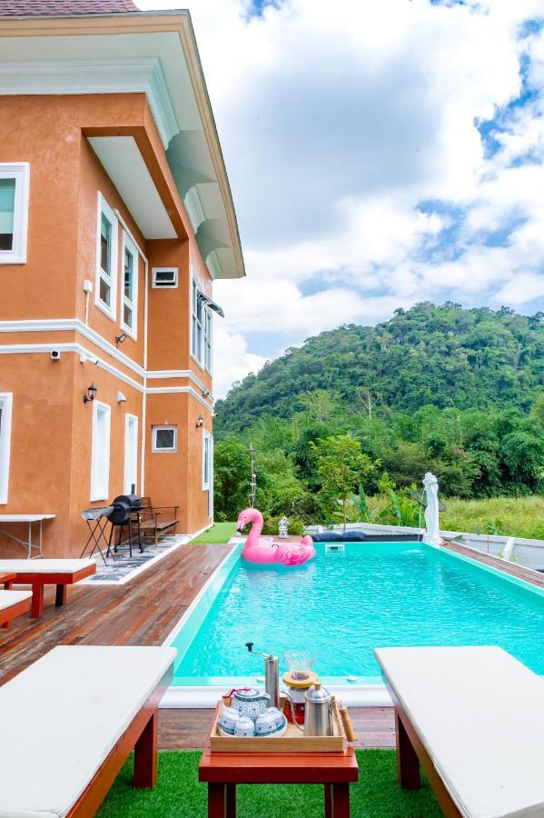 Chateau De Luxi Khao Yai - ชาโตว์ เดอ ลูซี่ เขาใหญ่ Villa Mu Si Luaran gambar